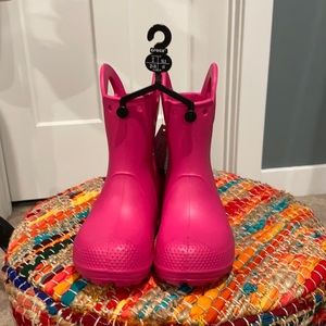 Crocs “Handle it” Rain boots for kids! Hot Pink!